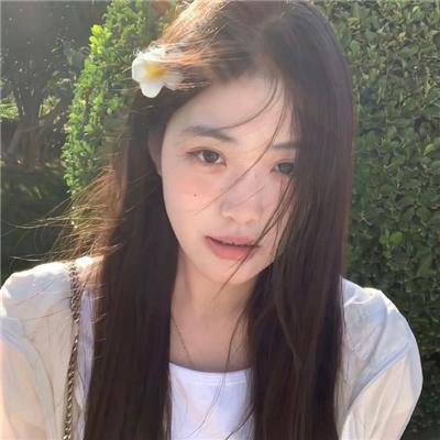 三个摩登女性